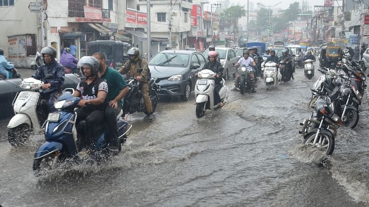 weather-update:-इन-राज्यों-में-भारी-बारिश-की-चेतावनी,-असम-में-बाढ़-ने-बरपाया-कहर;-मणिपुर-में-स्कूल-कॉलेज-बंद