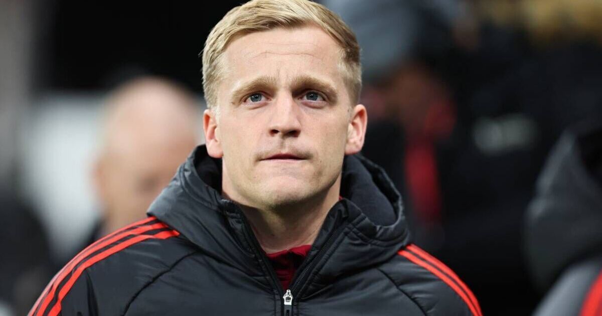 donny-van-de-beek-releases-heartfelt-statement-as-man-utd-star-agrees-to-quit