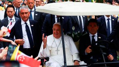 pope-francis-lands-in-singapore;-inter-faith-dialogue,-climate-on-agenda