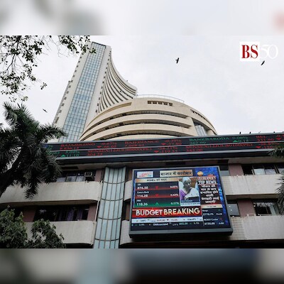 markets-cede-ground-after-1-day-gain;-sensex-and-nifty-decline-0.7%