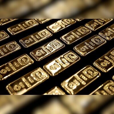 gold-rises-to-record-high-after-fed-makes-first-rate-cut-since-2020