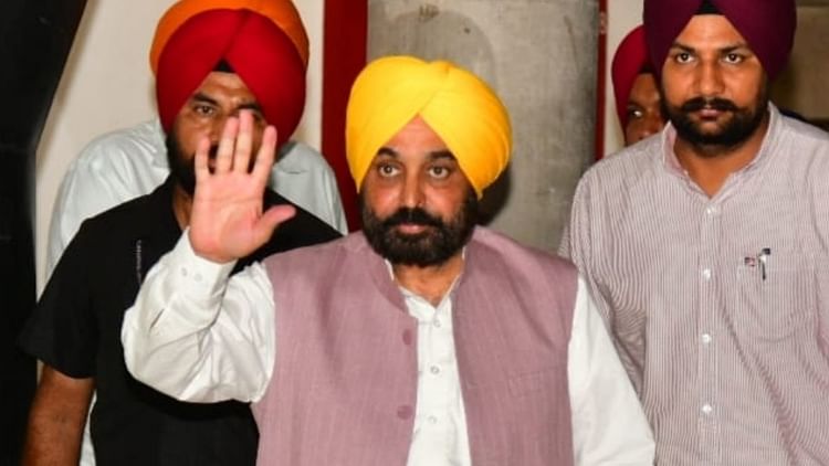 punjab-cabinet-:-पंजाब-सरकार-में-बड़े-फेर-बदल-की-तैयारी,-चार-मंत्रियों-की-छुट्टी;-पांच-नए-चेहरे-आज-लेंगे-शपथ