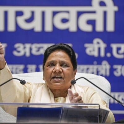 mayawati-blames-haryana-jat-voters-for-bsp's-poll-debacle,-calls-for-change